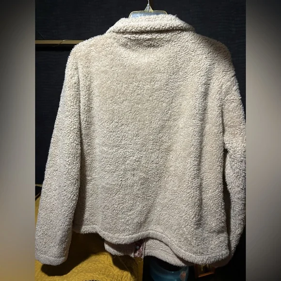 teddy button down jacket with leopard accents✨ - Picture 3 of 8